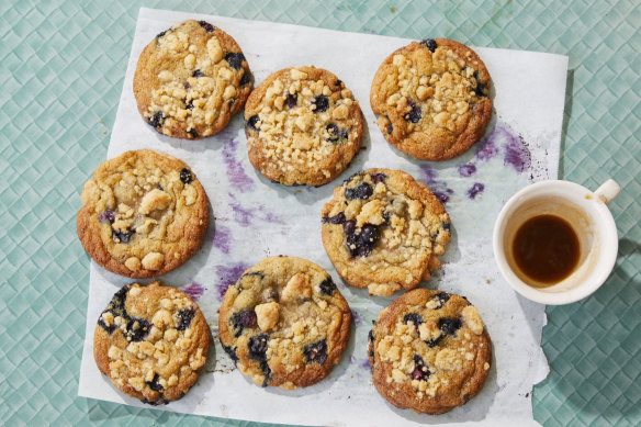 A crumble topping adds textural interest to these blueberry cookies.