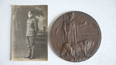 John Crust’s younger brother, Lance Corporal William Crust, served with the 1st/5th Battalion, West Yorkshire Regiment and was killed in France in  1916.
