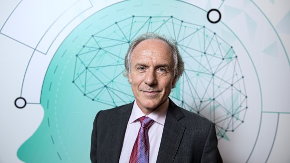 Dr Alan Finkel has defended his position on the use of natural gas following criticism from a group of Australian climate scientists.