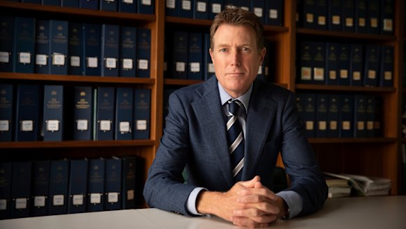 Attorney-General Christian Porter has backed a proposal to curb plaintiffs "forum shopping" in defamation trials. 