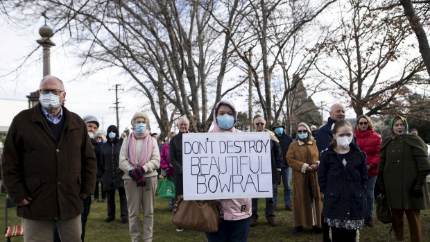 Plans by Wingecarribee Shire Council to widen a street in Bowral have sparked strong opposition from some residents.