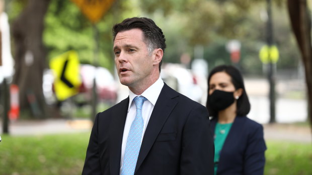 NSW Labor Leader Chris Minns said the Perrottet government needed to listen to nurses about their pay concerns. 