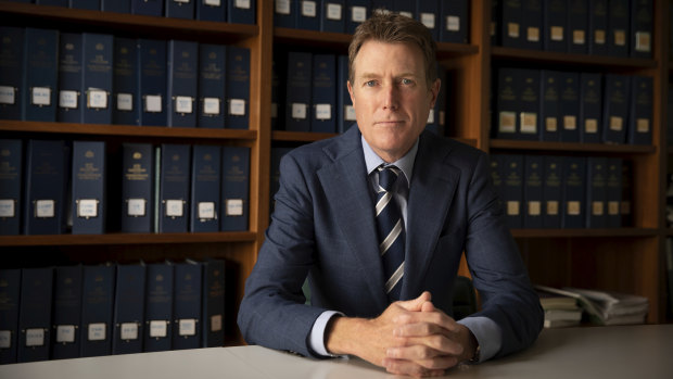 Attorney-General Christian Porter has backed a proposal to curb plaintiffs "forum shopping" in defamation trials. 