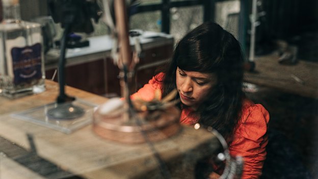 Emma Bugg makes jewellery from concrete: “Anything under seven grams is comfortable.” 