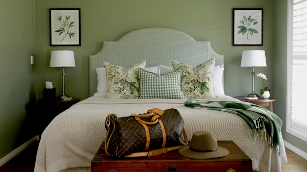 Verandah House overlooks two world-heritage listed national parks.