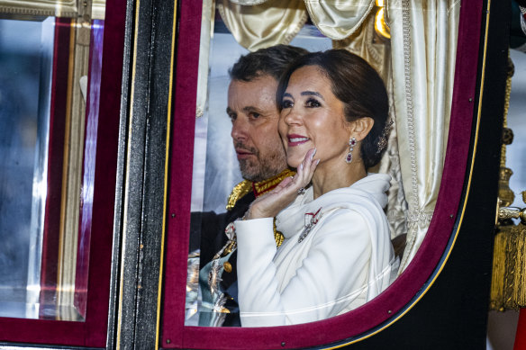 King Frederik X and Queen Mary arrive at Amalienborg after their proclamation.