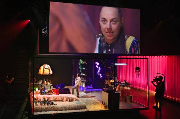 The show’s four guests are played by Randall, Anni Finsterer, Dina Panozzo, and Carly Sheppard