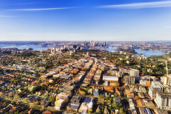 The top 1 per cent of earners in Sydney snare more than 12 per cent of all personal income. 