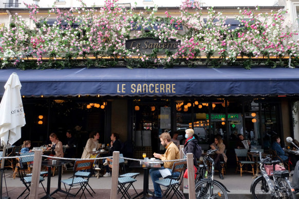 Residents near the Rue des Abbesses have complained about the additional outdoor seating in the area in the evenings.