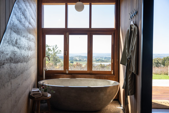 Basalt: the studio features a bath with a view.