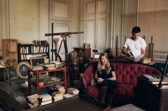 In the library of Château de Purnon.