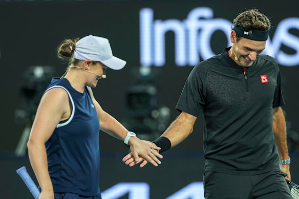 Ash Barty foi o participante surpresa da partida.