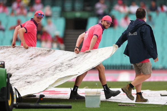 An all-too familiar sight at the SCG.