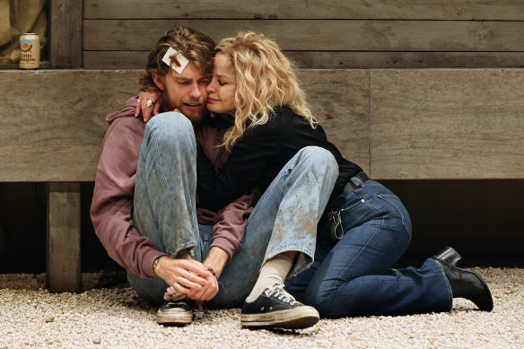 Harry Greenwood (Constantine) and Sigrid Thornton (Irina) in The Seagull.