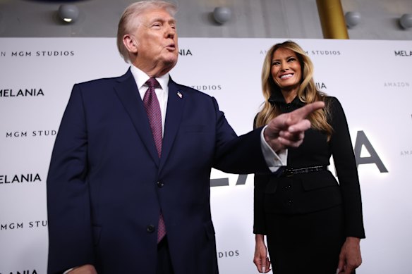 O presidente dos EUA, Donald Trump, e a primeira-dama Melania Trump no Kennedy Center na quinta-feira.