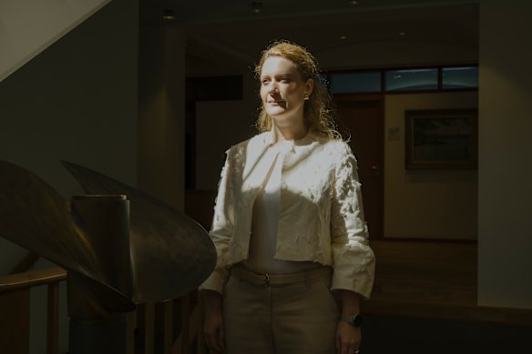 Captain Silke Lehmköster, who worked at sea for 15 years, now coordinates intelligence, consulting and ship crews as managing director of shipping at Hapag-Lloyd, a large shipping company in Hamburg, Germany.