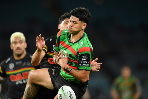 Jaxson Paulo drops a kick late in Thursday night’s loss to the Panthers.