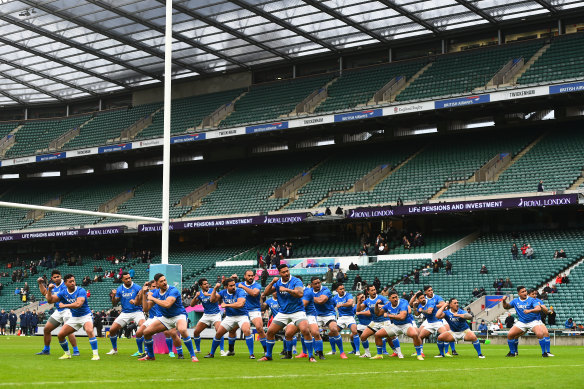 Samoa perform the Siva Tau after the cancellation of the Killik Cup match between Barbarians and Samoa.