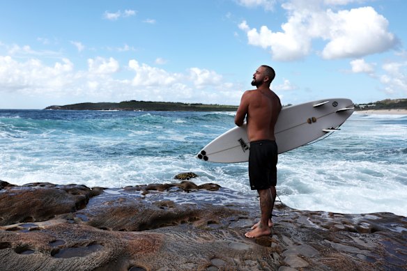 Stephen Scott, surfista local de Maroubra.