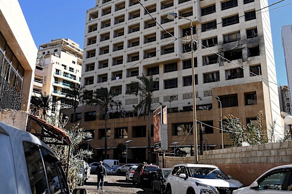 Le forze di difesa israeliane hanno affermato che l’attacco ha eliminato cinque comandanti anziani della forza Quds.