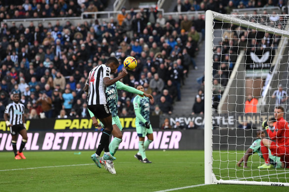 Newcastle United striker Alexander Isak heads in the winner.