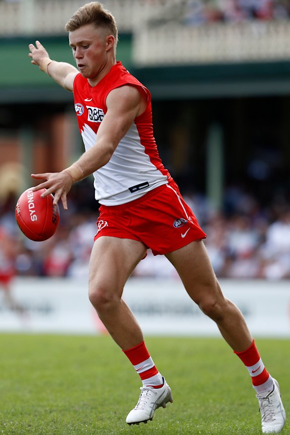 Kicking on ... Braeden Campbell.