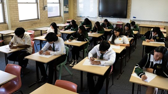 La Expansión 1 y la Expansión 2 en inglés se llevarán a cabo en línea a partir de 2027.