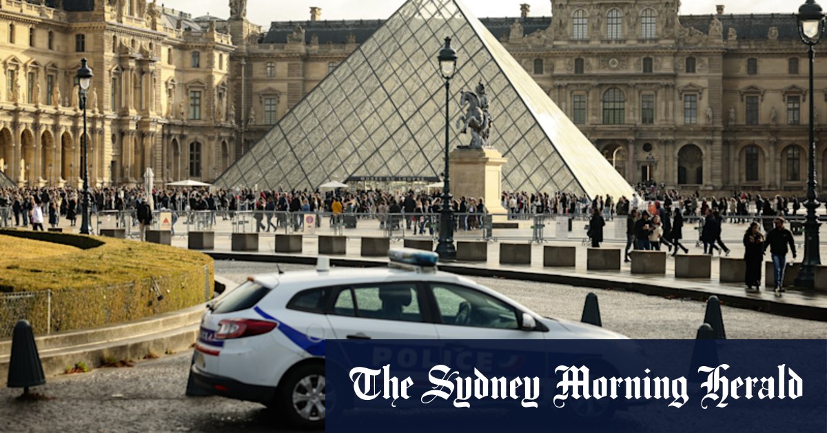 Two men arrested in 0m jewel heist investigation