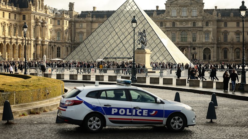 How do you pronounce Louvre? You’re almost certainly doing it wrong