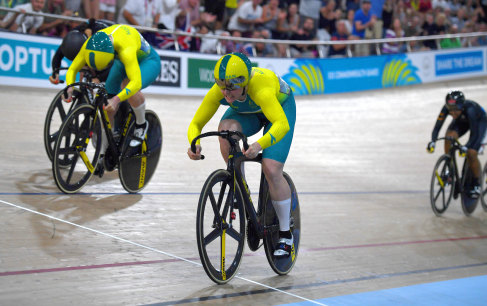 Stephanie Morton claims third Games gold as Aussies blitz velodrome