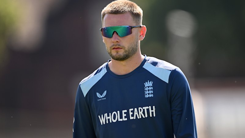 England introduces alcohol ban and midnight curfew for cricketers