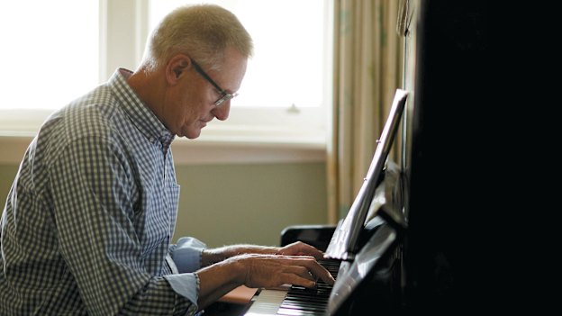 The author, a self-proclaimed Don Quixote of the keyboard, pursues his musical quest at home. 