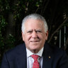 Dr Manny Pohl’s ECP Asset Management has sold its longstanding shares in Magellan. 