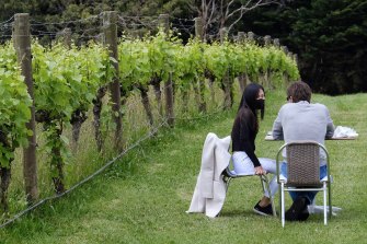 Red Hill Estate extended seating out on the lawns.