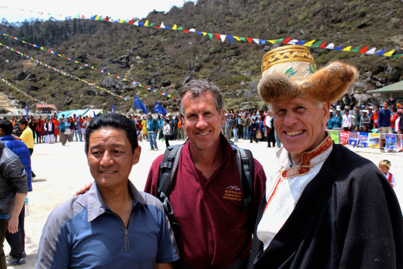 Balderstone and Hillary with Jamling Tenzing Norgay, son of mountaineer Tenzing Norgay, at Khumjung, Nepal, during celebrations for the 50th anniversary of the first school built by Edmund Hillary. 