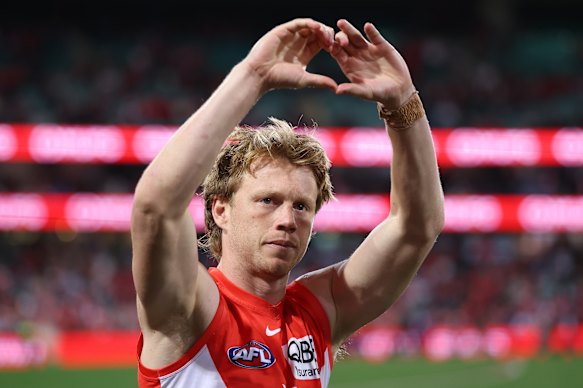 Callum Mills acknowledges the fans at the SCG.