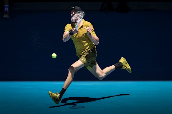 Jannik Sinner struggled in the heat but ultimately prevailed to keep his AO title dreams alive. 