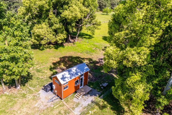 A stylish (but tiny) country retreat with Tiny Away.