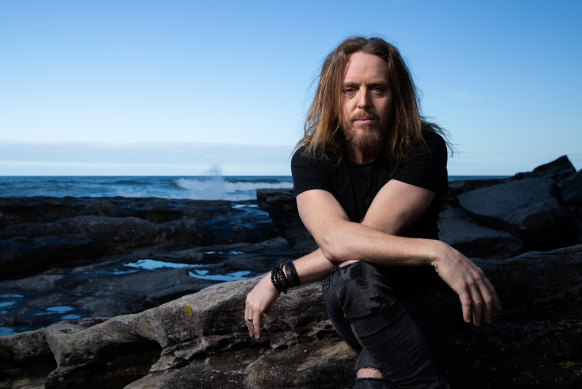 Acclaimed musician, comedian and actor Tim Minchin will perform a world premiere of his album at Perth Festival 2021.