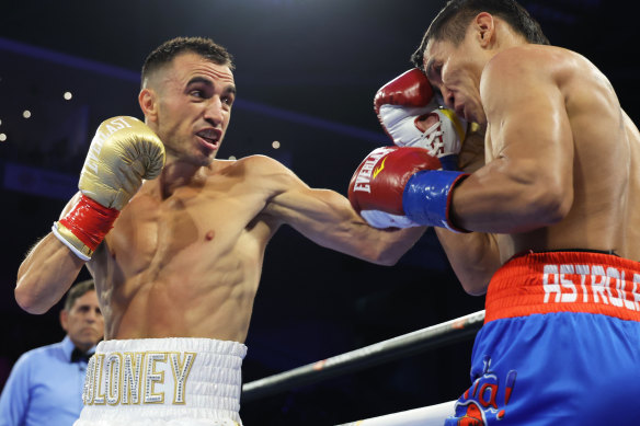 Moloney lands a left to the jaw of Vincent Astrolabio.