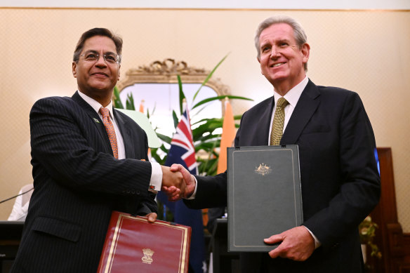 Former high commissioner to India Barry O’Farrell (right) with India’s ambassador to Australia, Manpreet Vohra, last year.