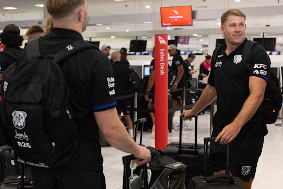 Bulldogs are Vegas-bound … but why wasn’t Gus on the plane?