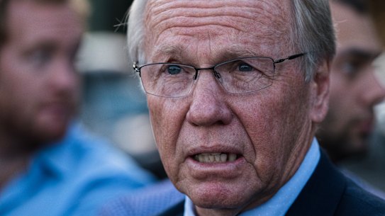 Former Peter Beattie has delivered a major rebuke to Queensland's handling of the pandemic.