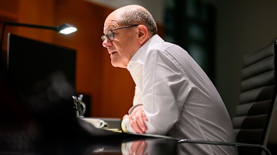 Scholz during a phone call with Ukrainian President Volodymyr Zelensky on November 13.