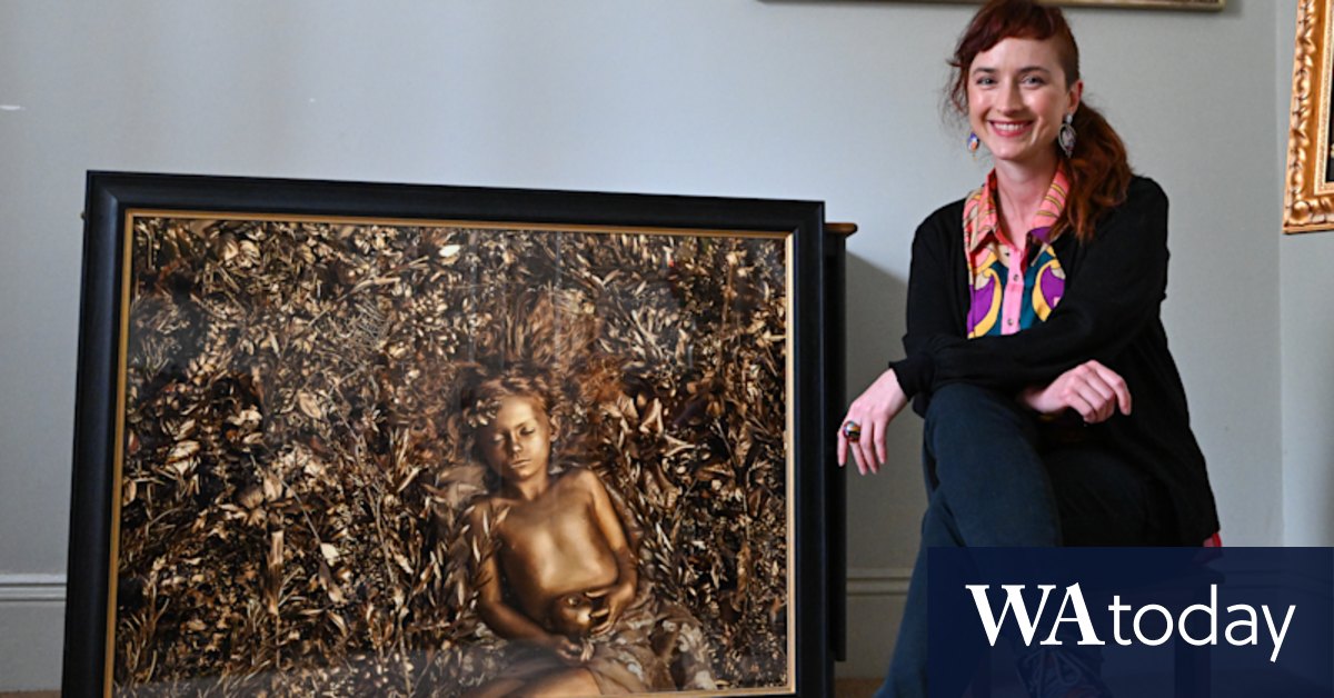 Lauren Starr: Bendigo photographer wins Australia's richest art prize - Vimarsana News