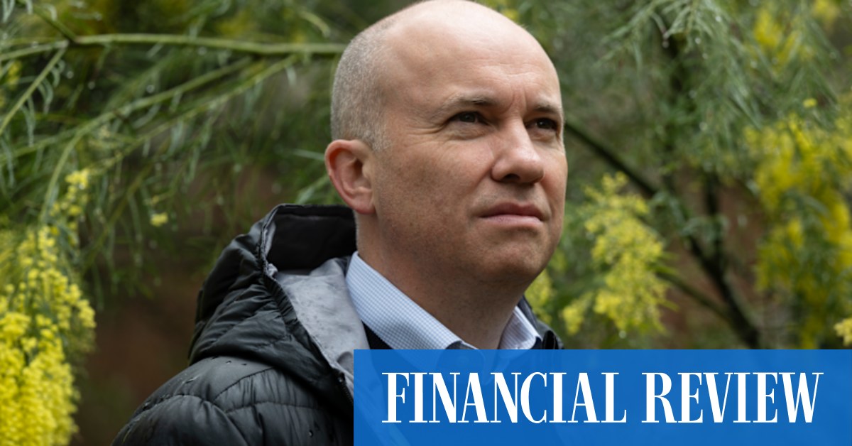 Kean steps back from carbon review to avoid potential conflict