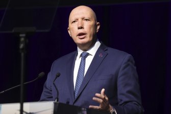 피터 더튼 국방장관.