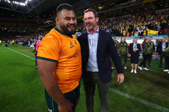 Dan McKellar, pictured with Taniela Tupou, now coaches the Leicester Tigers.