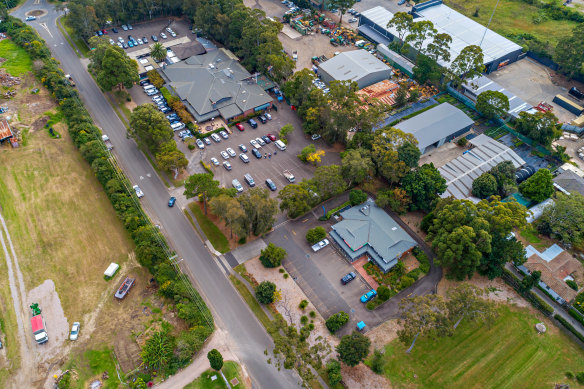 The tavern occupies a large 1.6 hectare site in Terrey Hills.