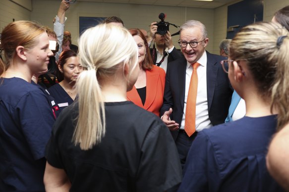 The PM meets nurses and allied health professionals.